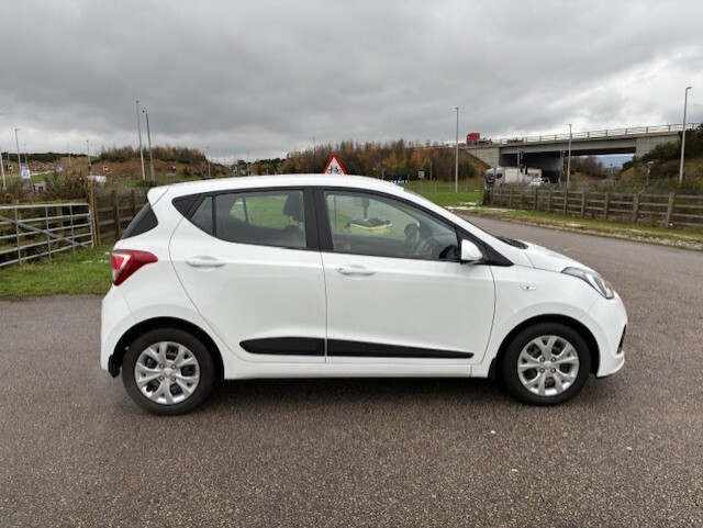 Used Hyundai i10 2014 for sale - 76881757: Photo 3
