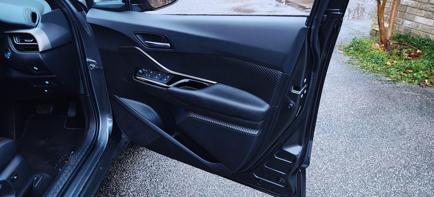 Used Toyota C-HR 2018 for sale - 77120478: Photo 14