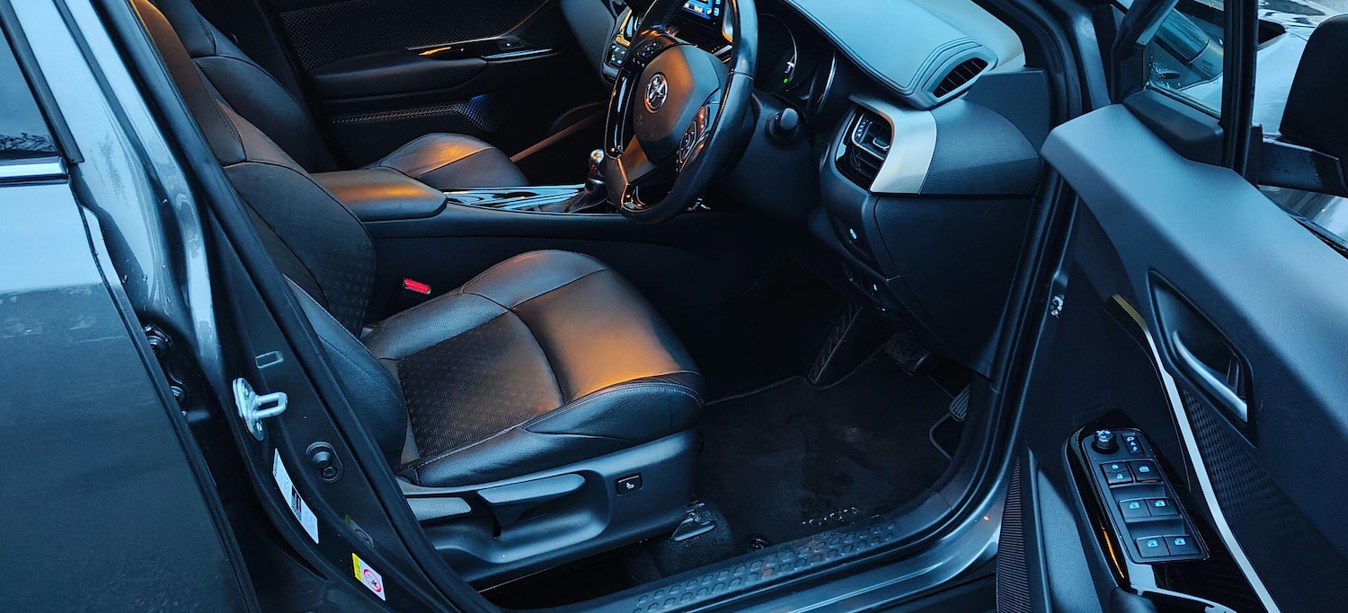 Used Toyota C-HR 2018 for sale - 77120478: Photo 15