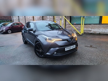 Used Toyota C-HR 2018 for sale - 77120478: Photo