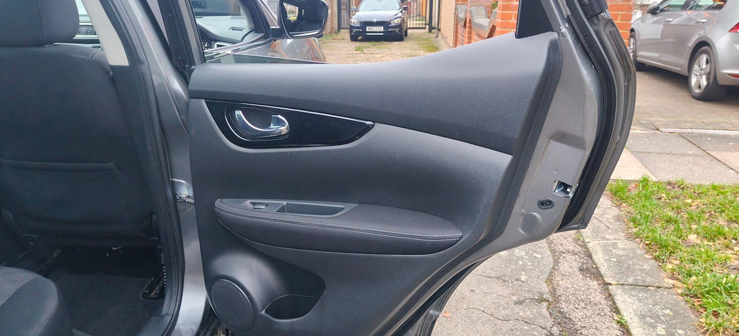 Used Nissan Qashqai 2016 for sale - 77120382: Photo 25