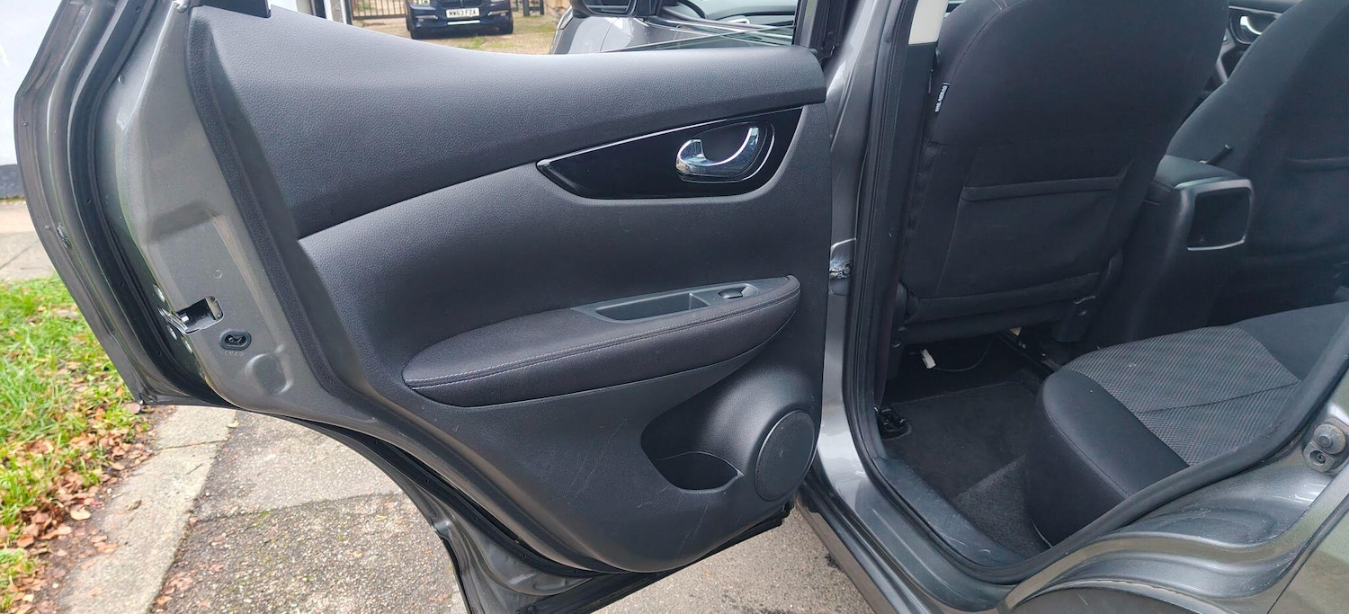 Used Nissan Qashqai 2016 for sale - 77120382: Photo 28