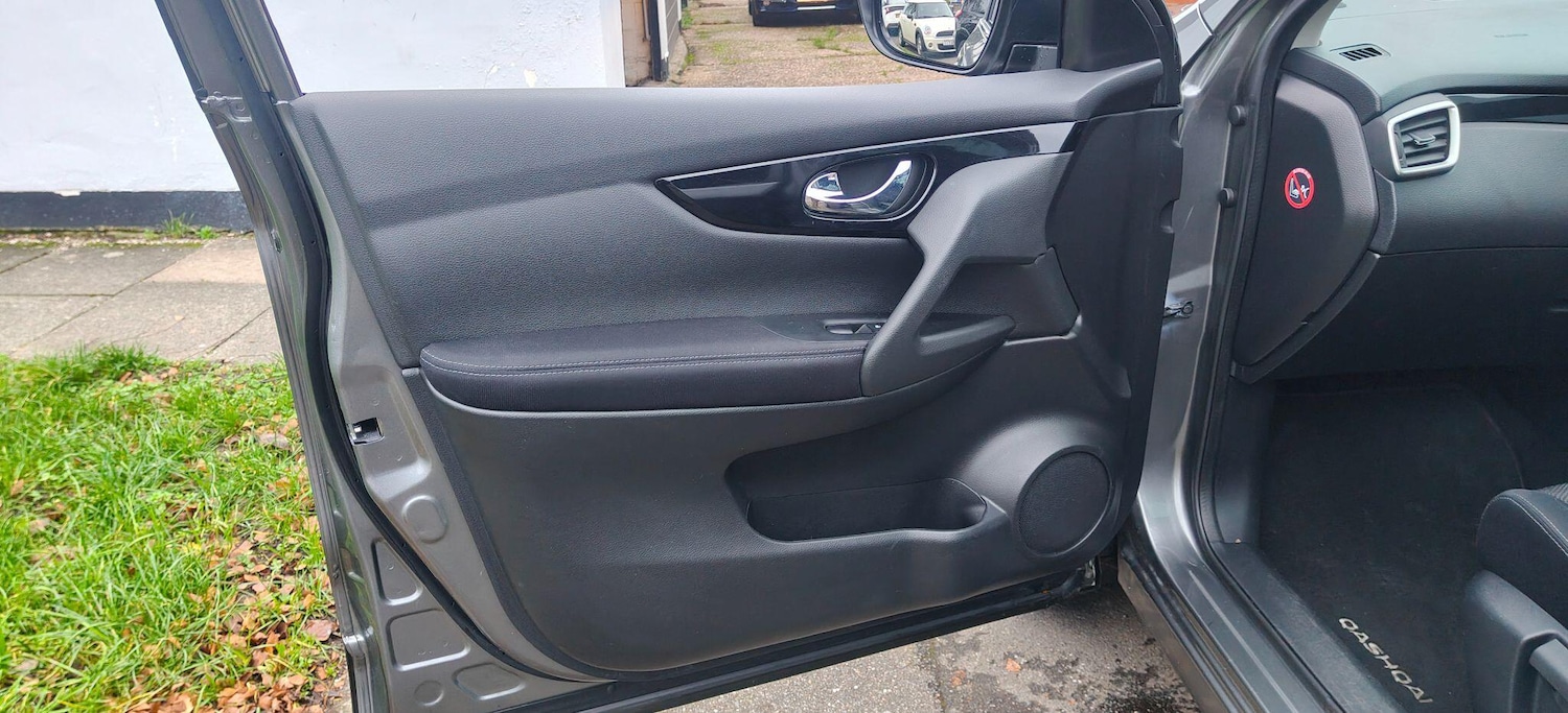 Used Nissan Qashqai 2016 for sale - 77120382: Photo 31