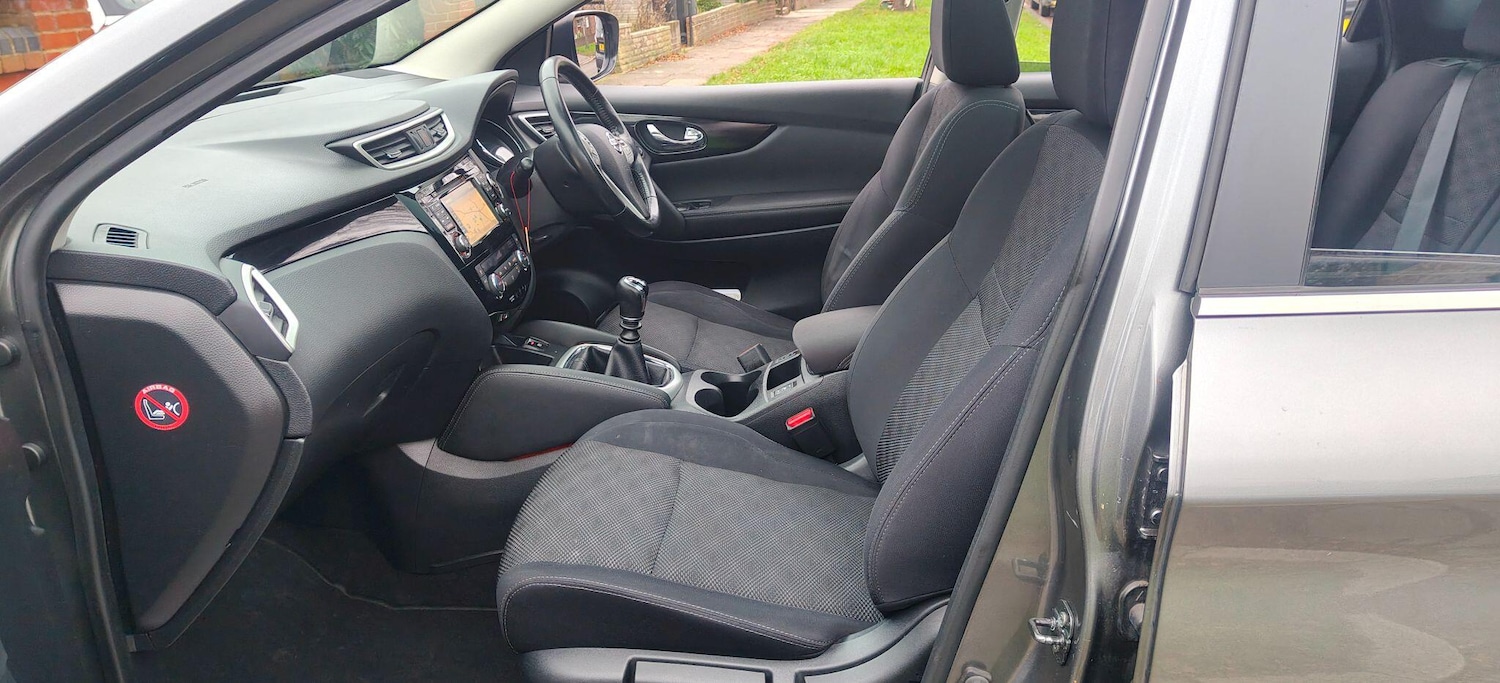 Used Nissan Qashqai 2016 for sale - 77120382: Photo 32