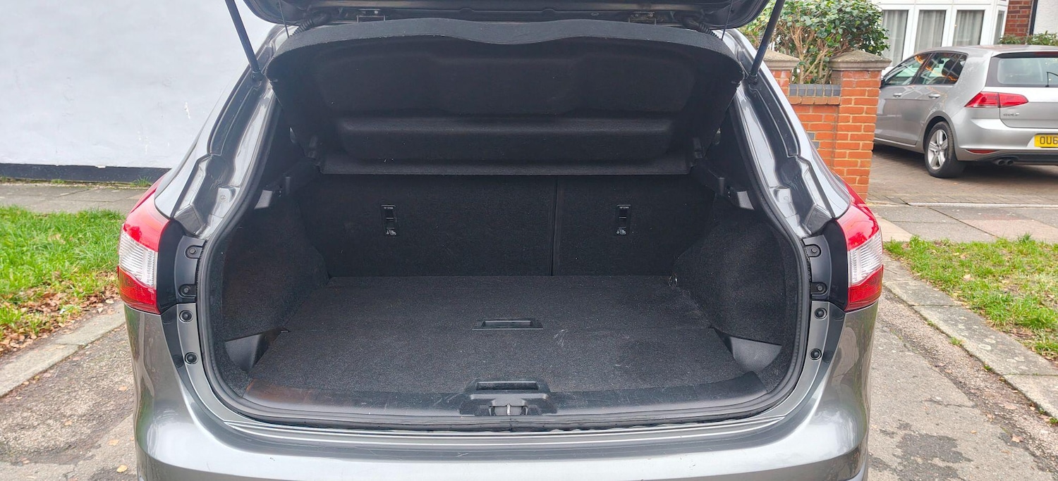 Used Nissan Qashqai 2016 for sale - 77120382: Photo 7