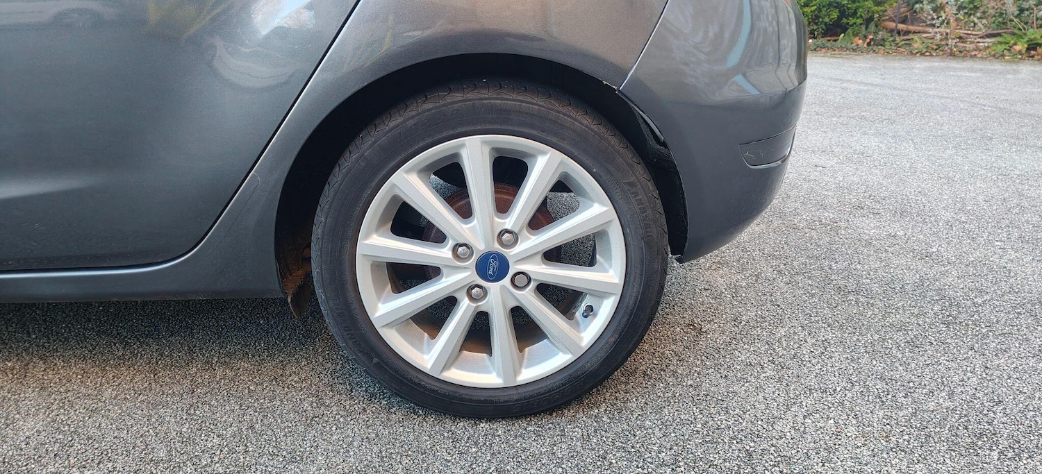 Used Ford Fiesta 2016 for sale - 77130804: Photo 32