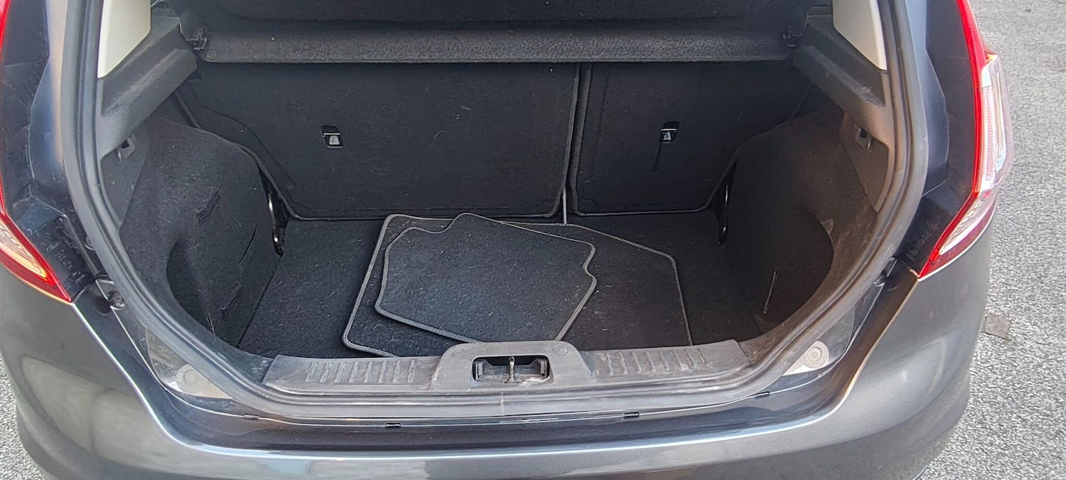 Used Ford Fiesta 2016 for sale - 77130804: Photo 5