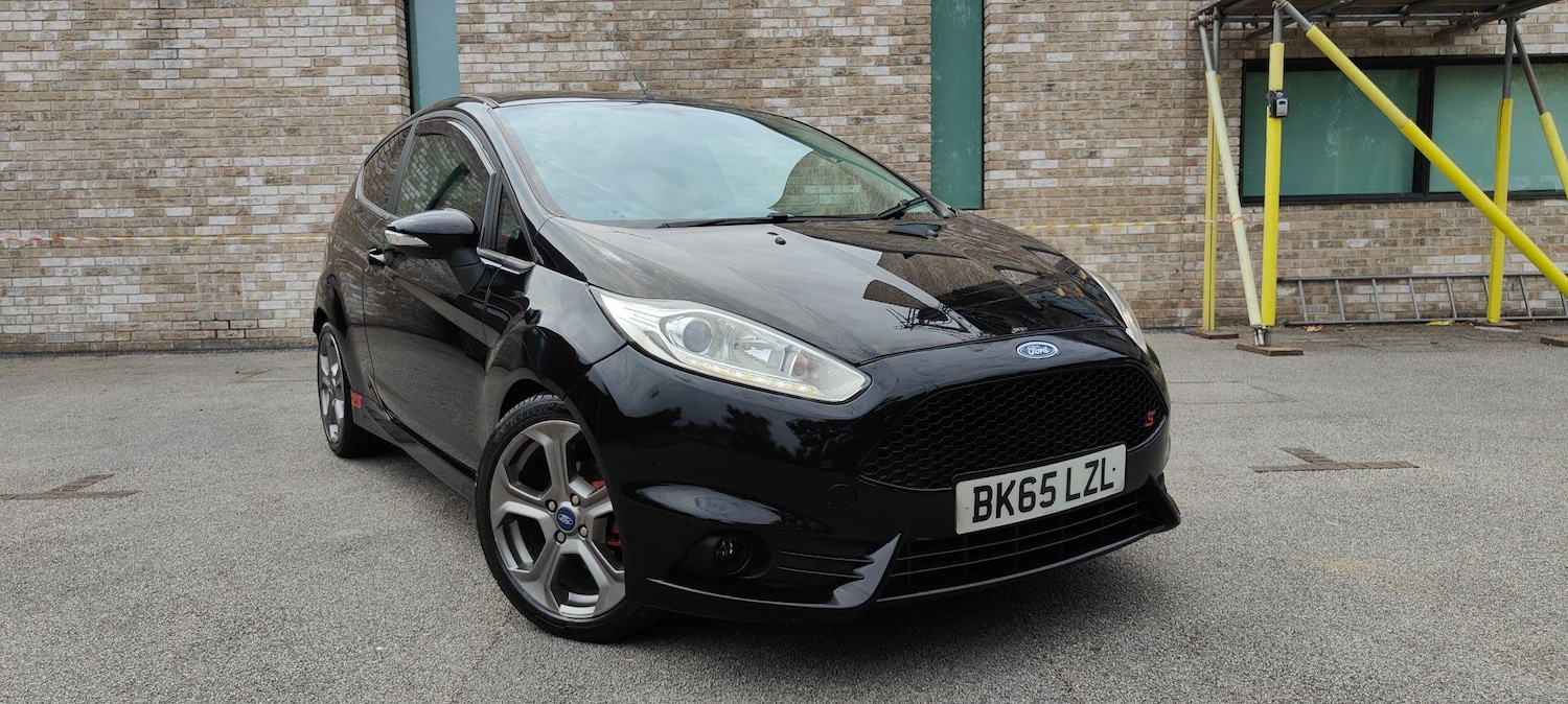 Used Ford Fiesta 2015 for sale - 77120384: Photo 1
