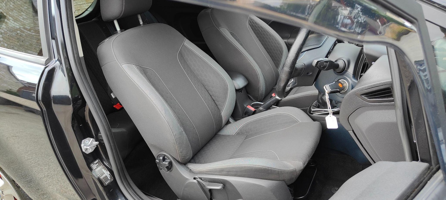 Used Ford Fiesta 2015 for sale - 77120384: Photo 19