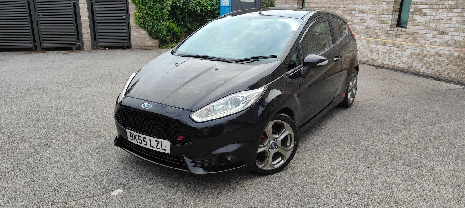 Used Ford Fiesta 2015 for sale - 77120384: Photo 2
