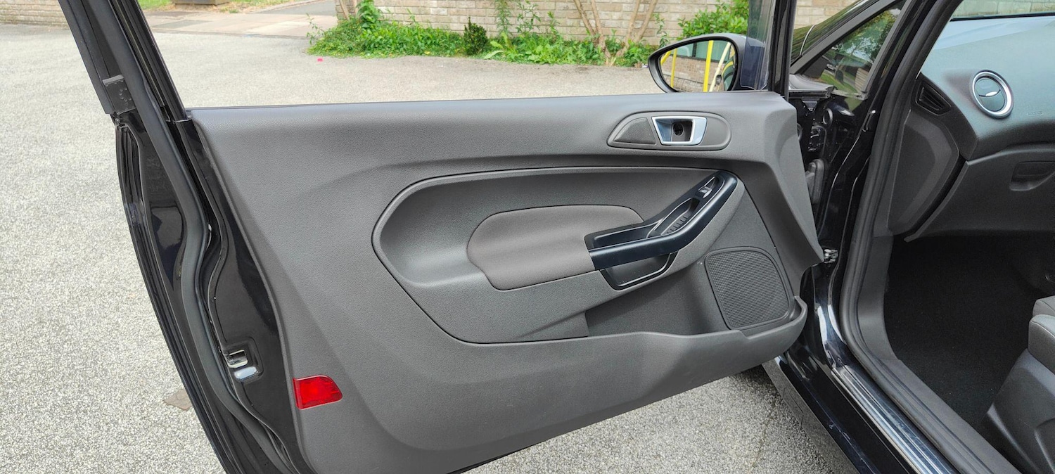 Used Ford Fiesta 2015 for sale - 77120384: Photo 22