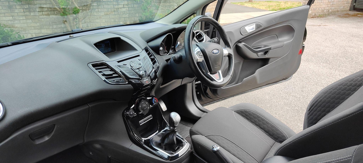 Used Ford Fiesta 2015 for sale - 77120384: Photo 27