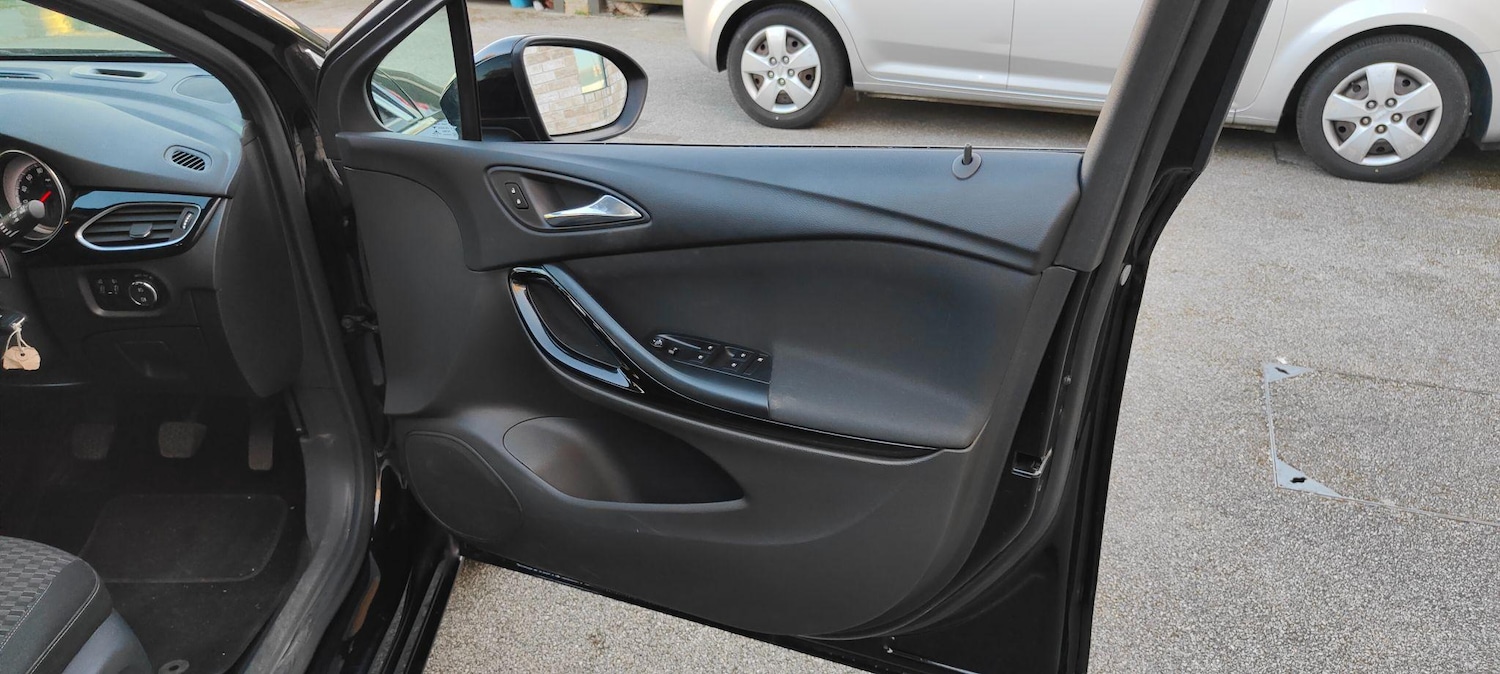 Used Vauxhall Astra 2017 for sale - 77120825: Photo 14