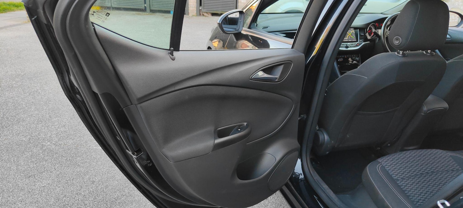 Used Vauxhall Astra 2017 for sale - 77120825: Photo 25