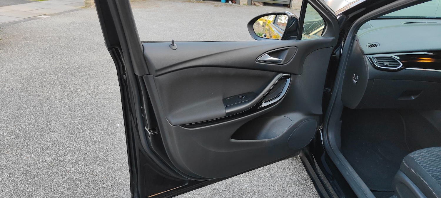 Used Vauxhall Astra 2017 for sale - 77120825: Photo 29