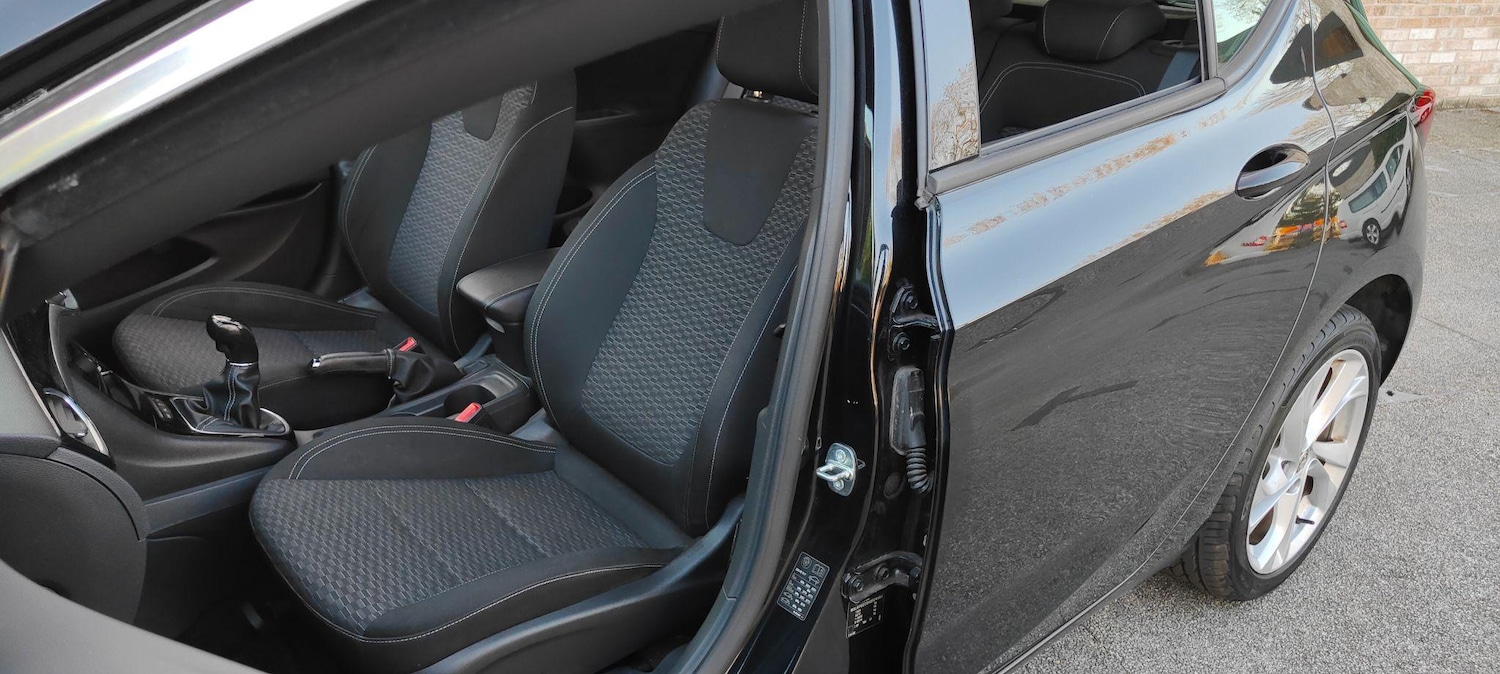 Used Vauxhall Astra 2017 for sale - 77120825: Photo 31