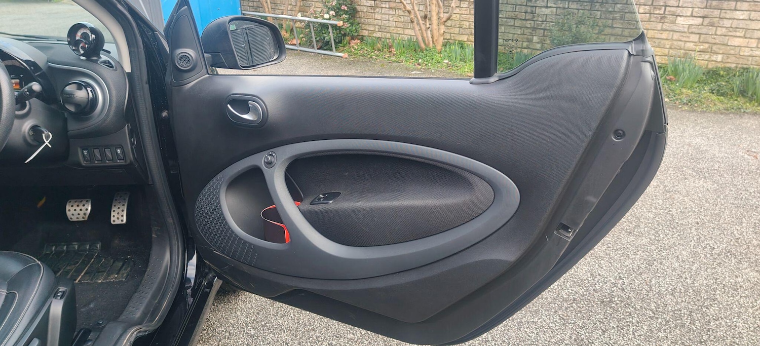 Used smart fortwo 2016 for sale - 77537973: Photo 14