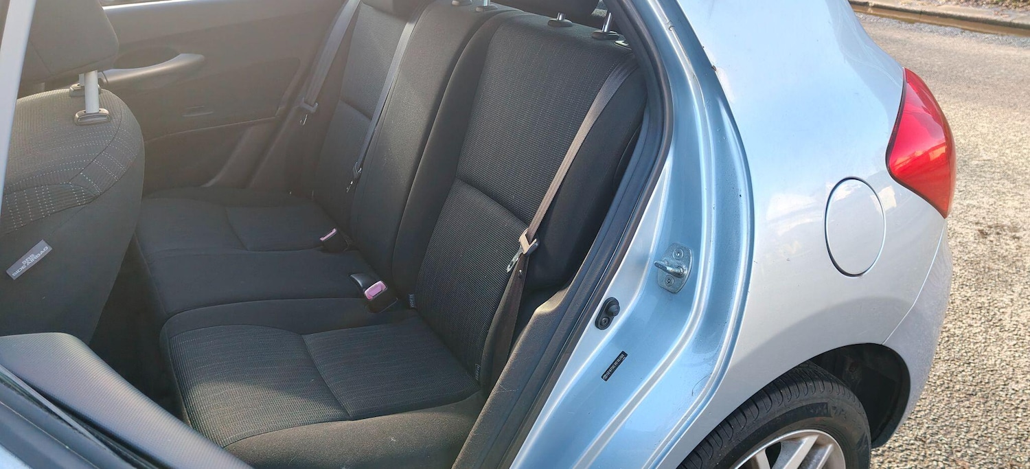 Used Toyota Auris for sale - 77441095: Photo 26