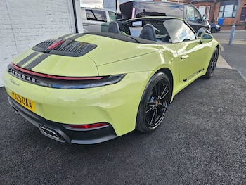 Porsche - 911
