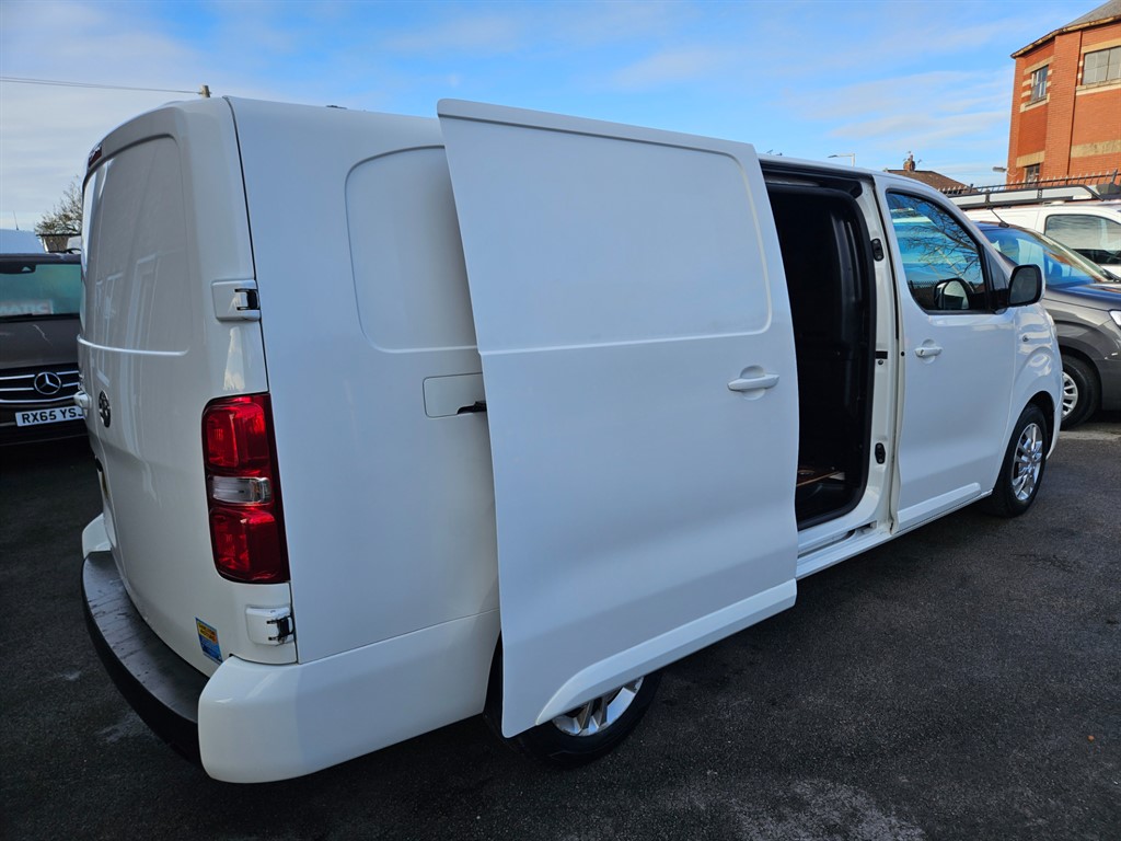 Used Vauxhall Vivaro 2021 for sale - 77360852: Photo 10