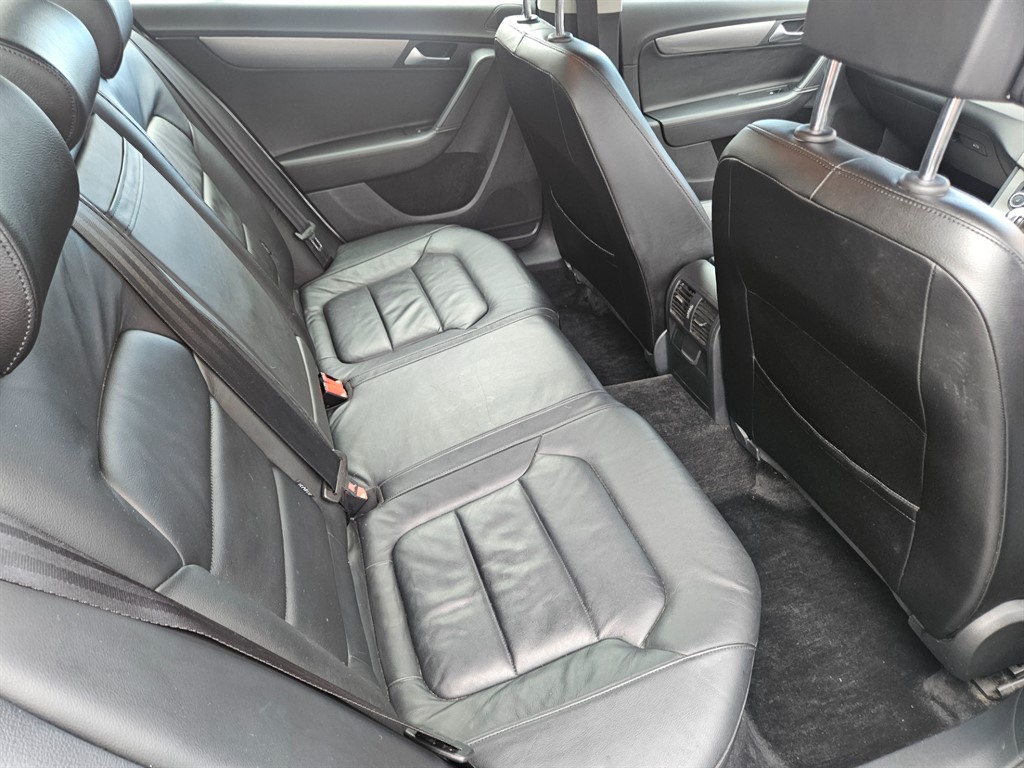 Used Volkswagen Passat 2011 for sale - 76532344: Photo 11