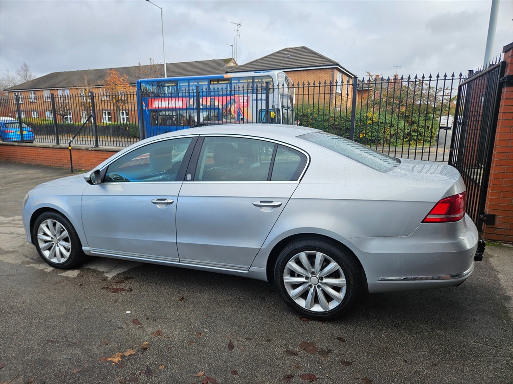 Used Volkswagen Passat 2011 for sale - 76532344: Photo 3