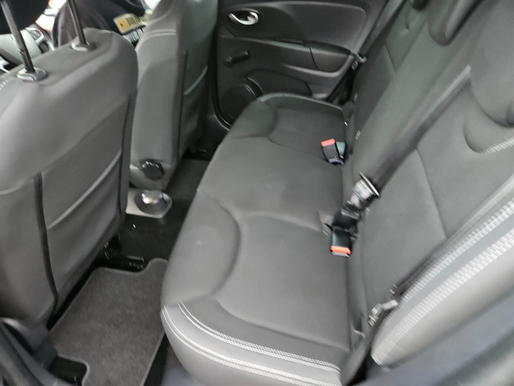 Used Renault Clio 2018 for sale - 76501621: Photo 6