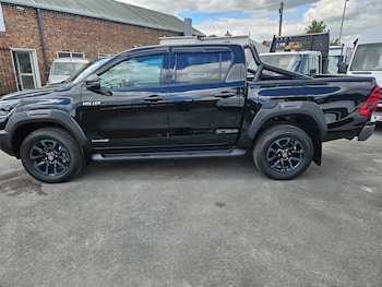 Used Toyota Hilux 2025 for sale - 75571602: Photo