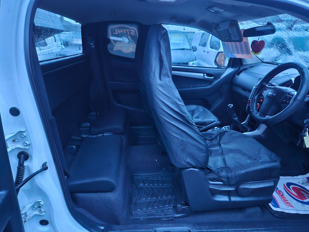 Used Isuzu D-Max 2015 for sale - 76476282: Photo 11