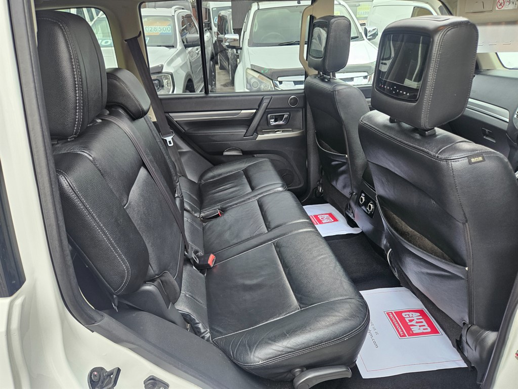 Used Mitsubishi Shogun 2015 for sale - 78036997: Photo 8
