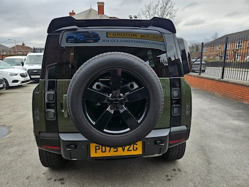 Used Land Rover Defender 2025 for sale - 77826995: Photo