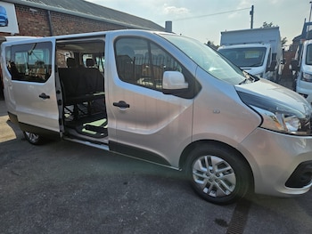 Used Renault Trafic 2017 for sale - 75571773: Photo