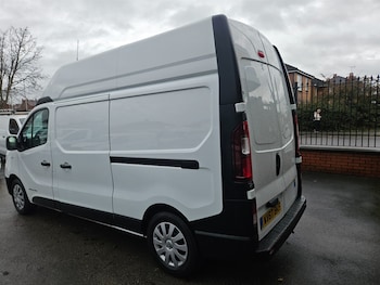 Used Renault Trafic 2017 for sale - 76889049: Photo