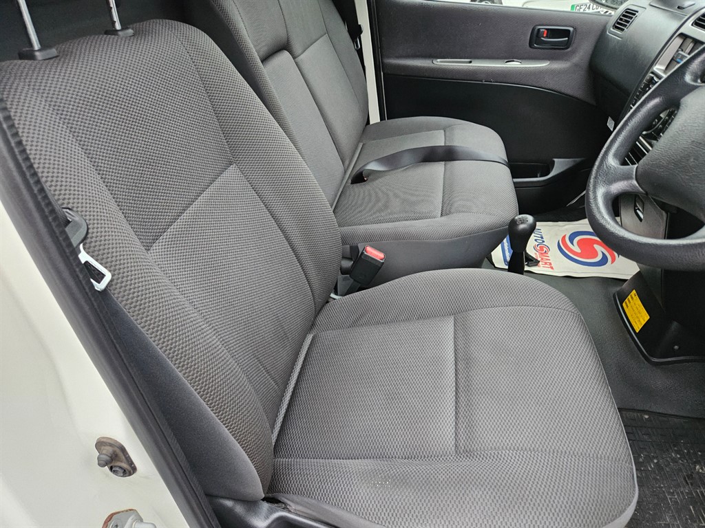 Used Toyota HiAce 2011 for sale - 77726490: Photo 14