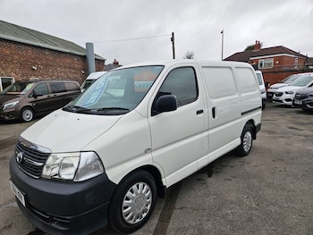 Used Toyota HiAce 2011 for sale - 77726490: Photo