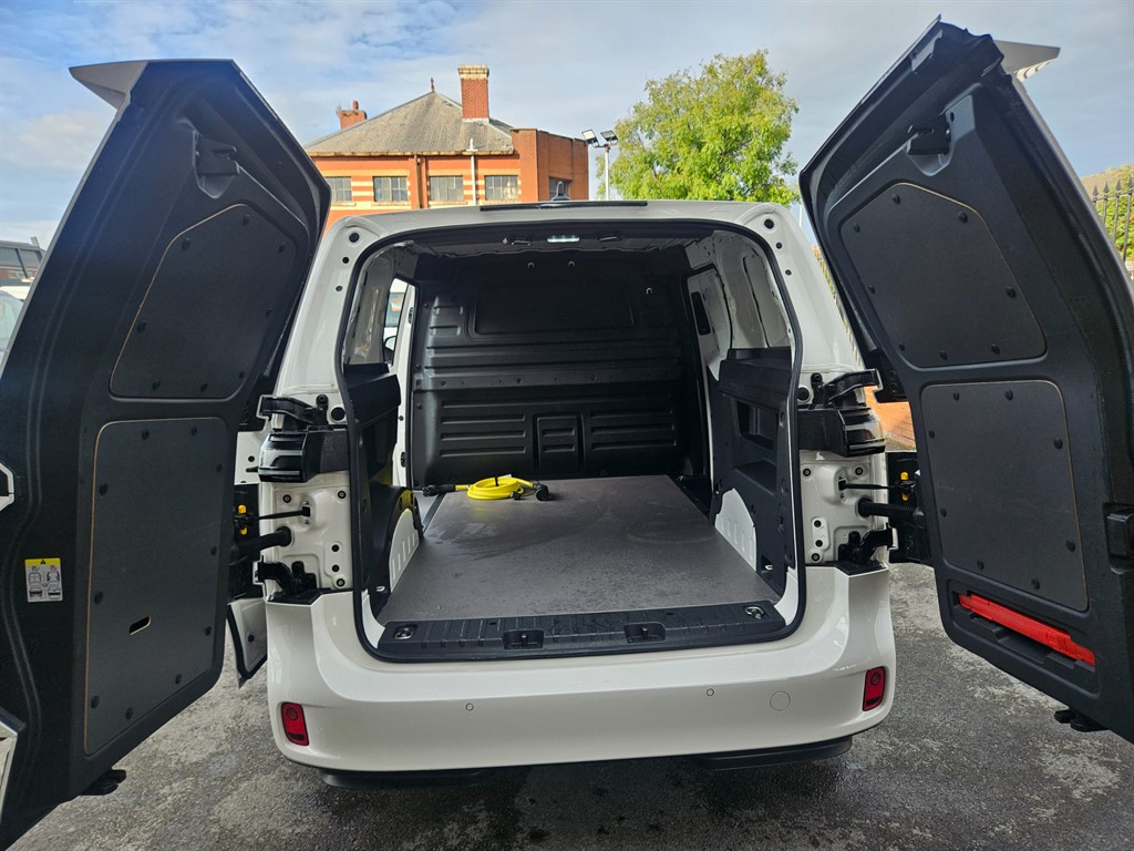 Used Volkswagen ID.Buzz 2024 for sale - 76025422: Photo 11