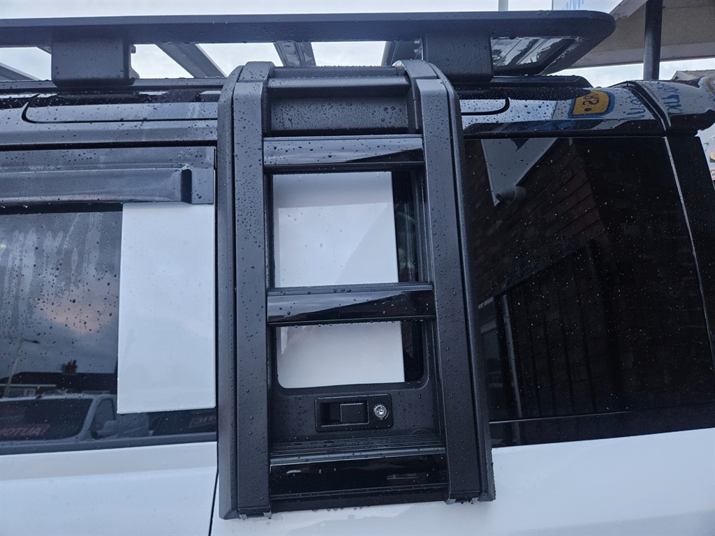 Used Land Rover Defender 2025 for sale - 76773671: Photo 6