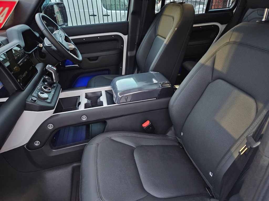 Used Land Rover Defender 2025 for sale - 76773671: Photo 7