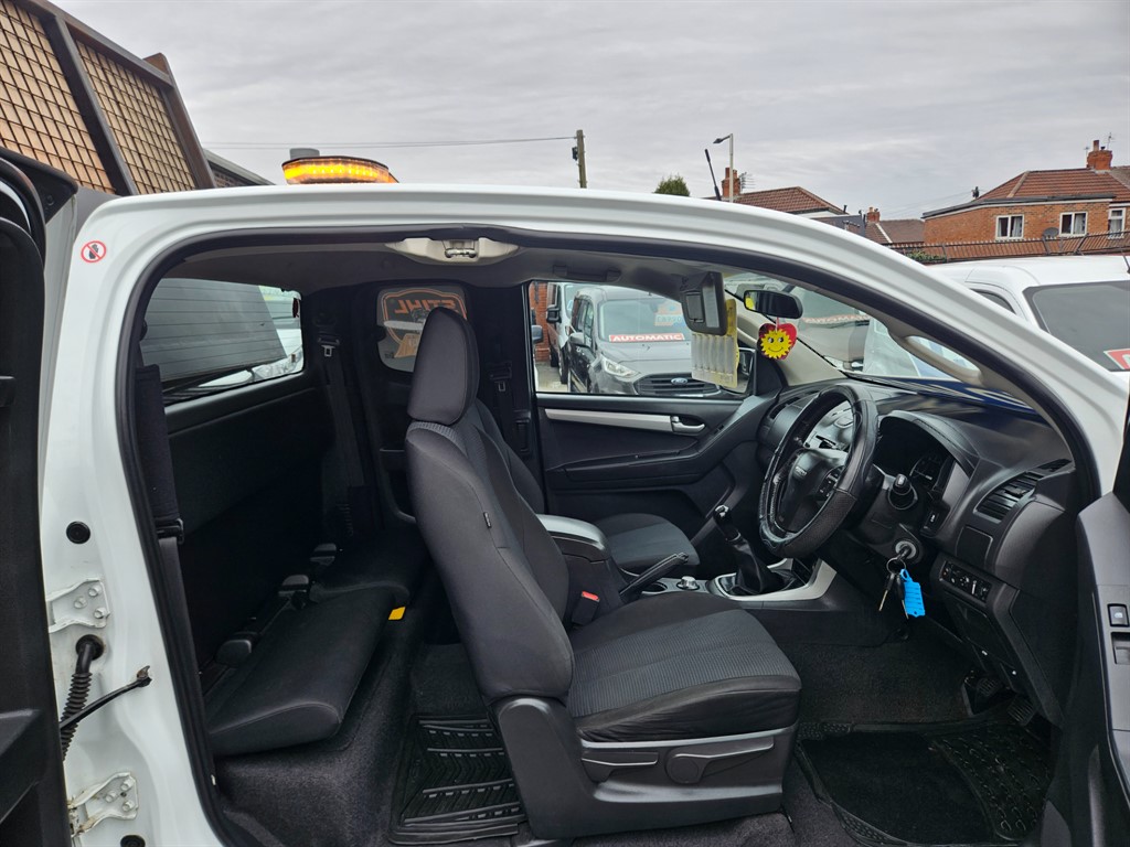 Used Isuzu D-Max 2015 for sale - 78014869: Photo 11