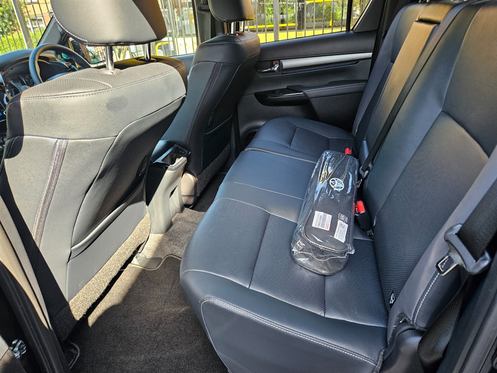 Used Toyota Hilux 2025 for sale - 76540179: Photo 2