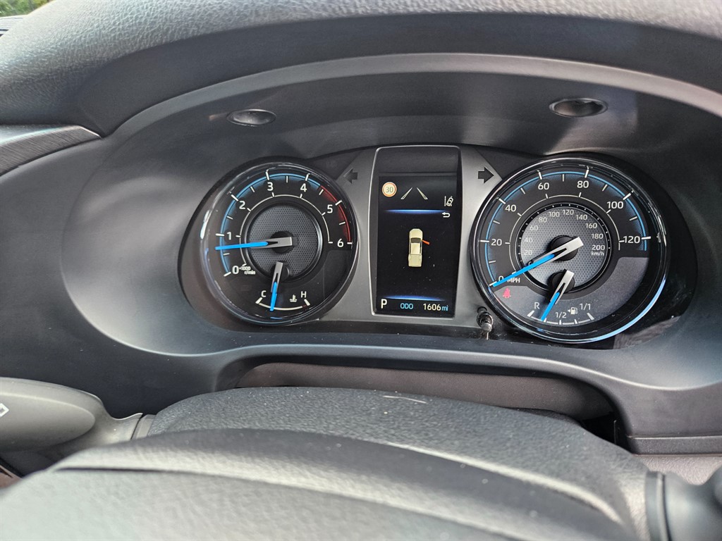 Used Toyota Hilux 2025 for sale - 76540179: Photo 24