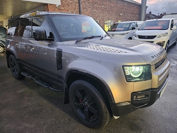 Used Land Rover Defender 2025 for sale - 76889048: Photo