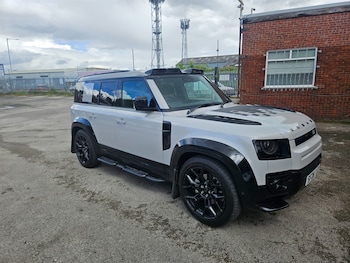 Used Land Rover Defender 2026 for sale - 78880595: Photo