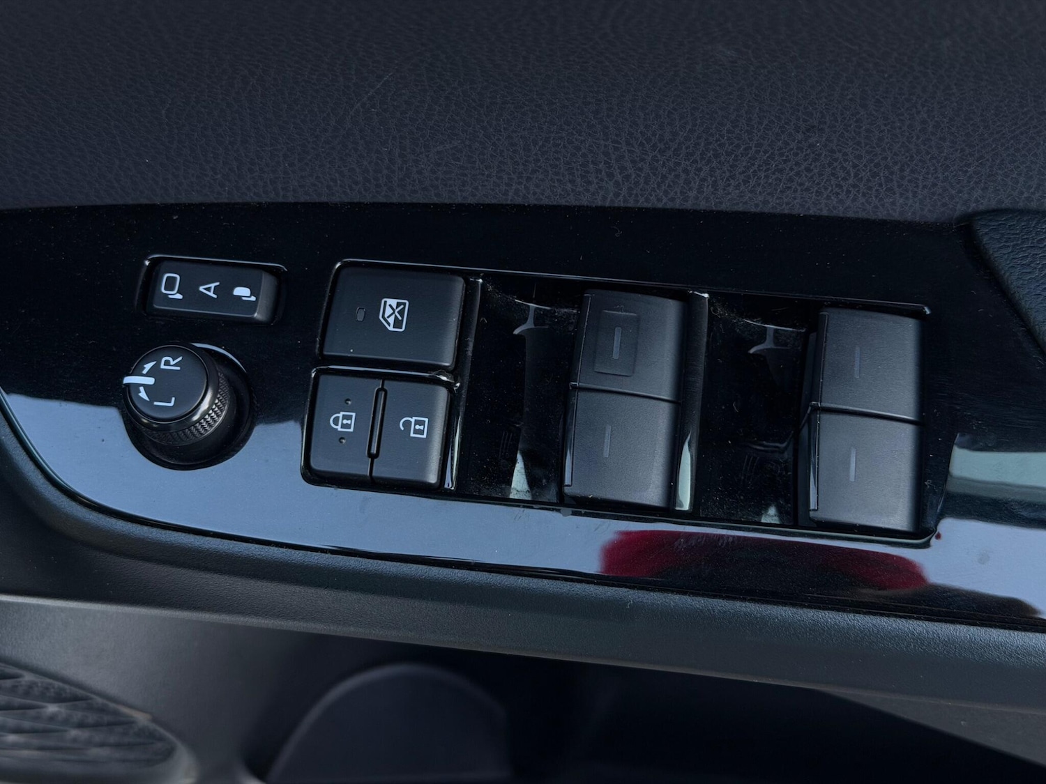 Used Toyota Prius for sale - 77925717: Photo 30