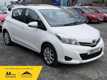 Used Toyota Yaris 2012 for sale - 77824034: Photo