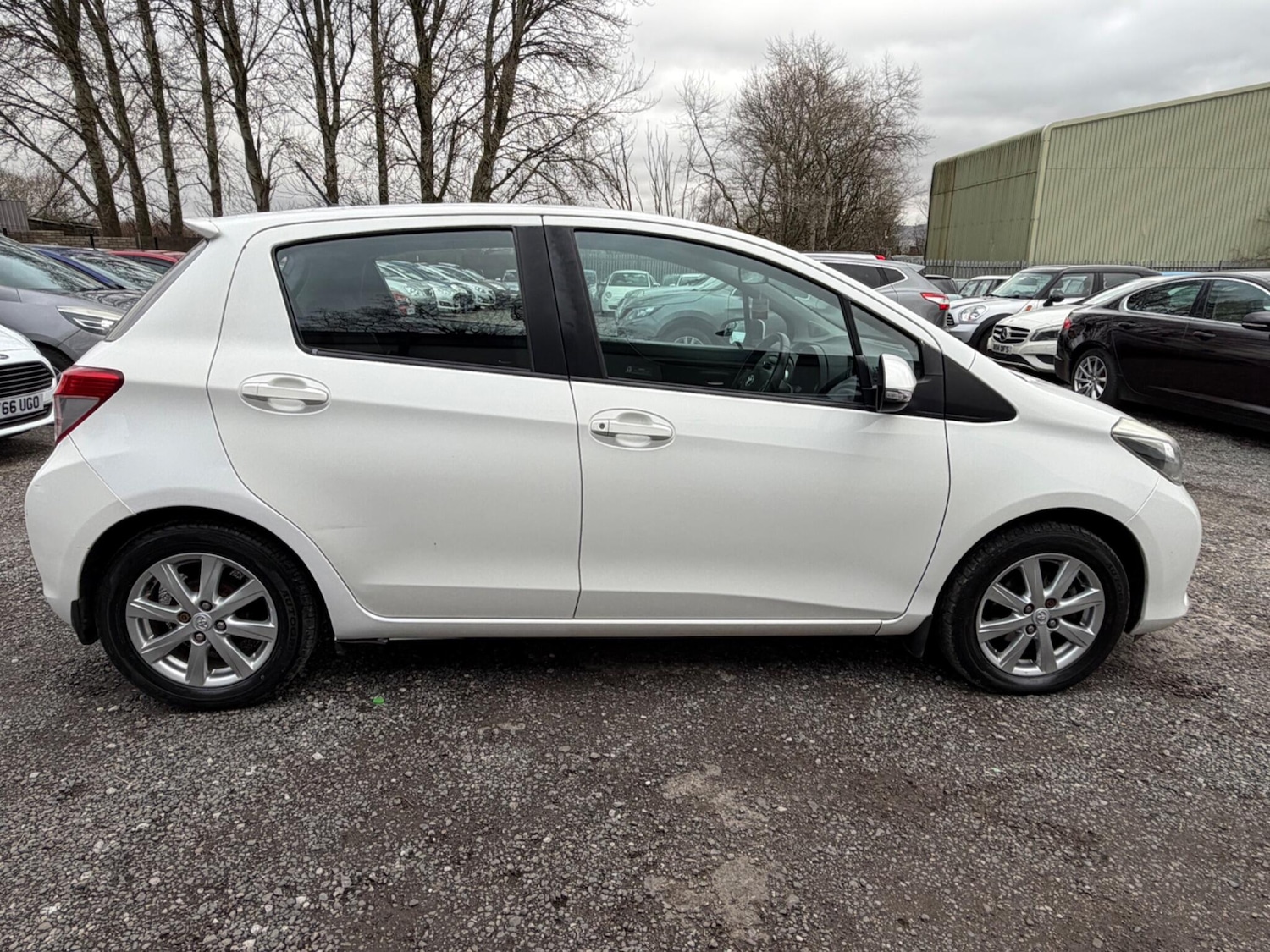 Used Toyota Yaris 2012 for sale - 77824034: Photo 3