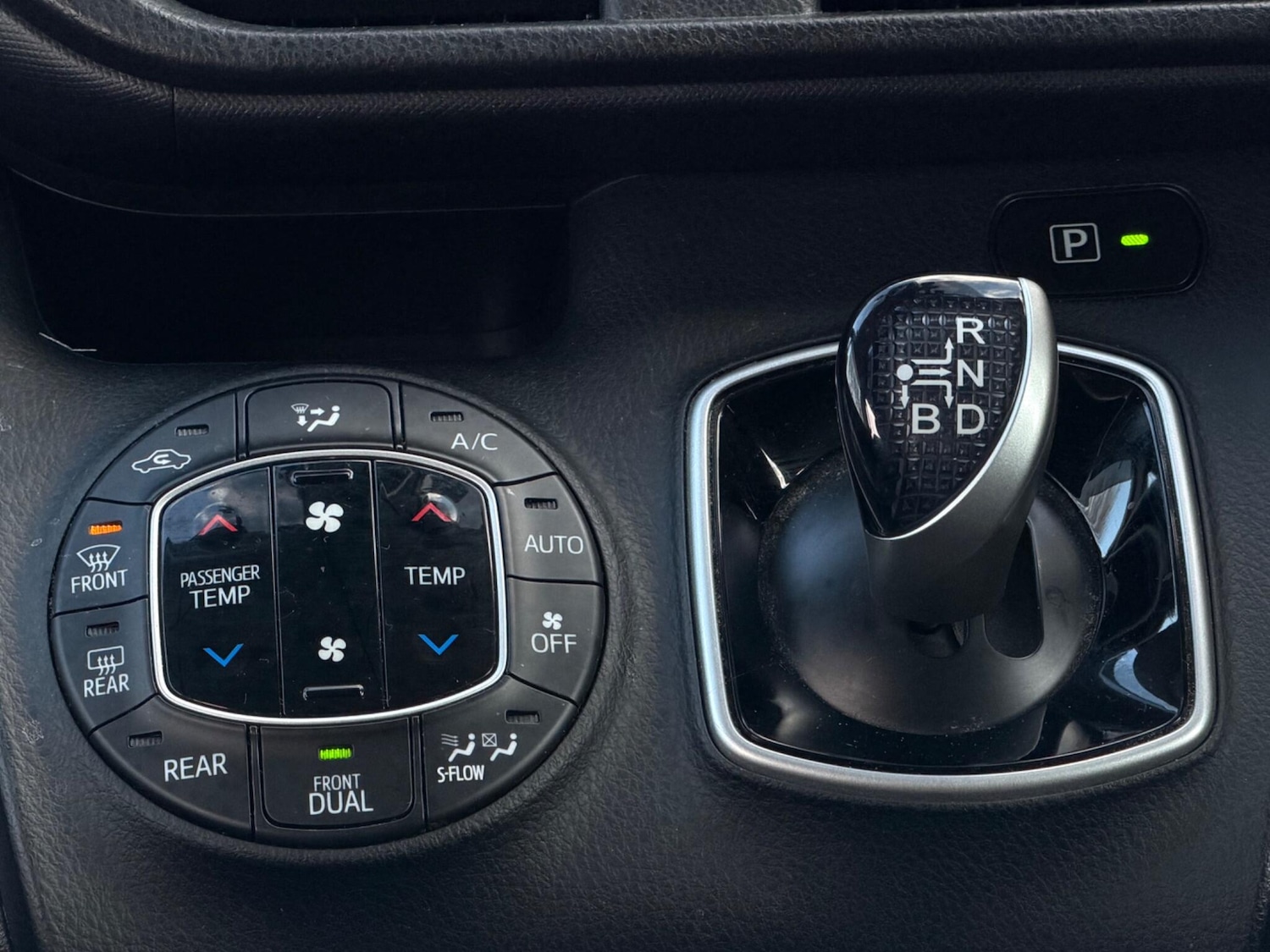 Used Toyota Noah 2026 for sale - 78115983: Photo 19