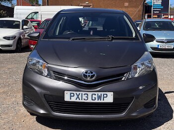 Used Toyota Yaris 2013 for sale - 78448404: Photo