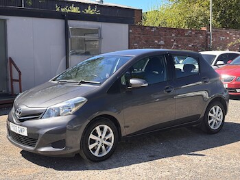Used Toyota Yaris 2013 for sale - 78448404: Photo