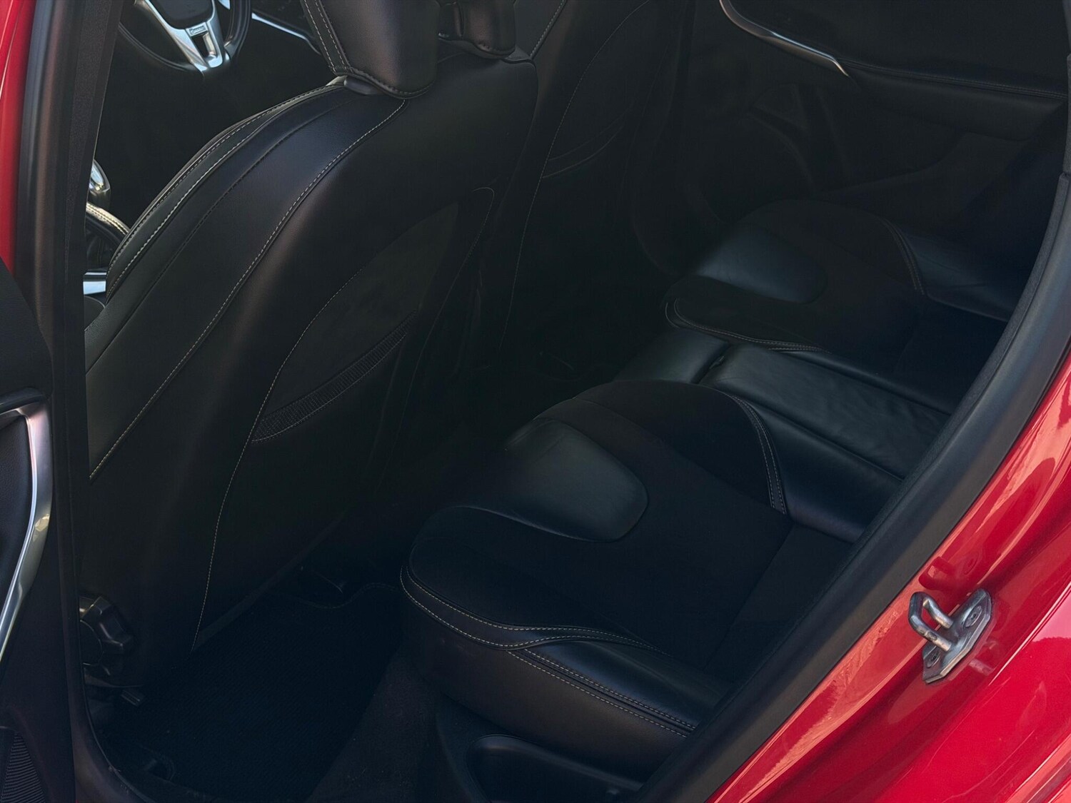 Used Volvo V40 2013 for sale - 77925541: Photo 15